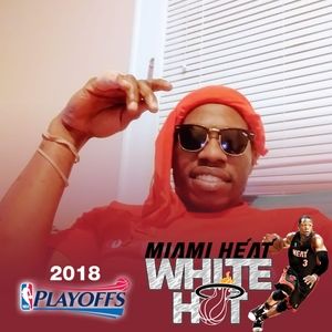 Meet your Posher, Lo